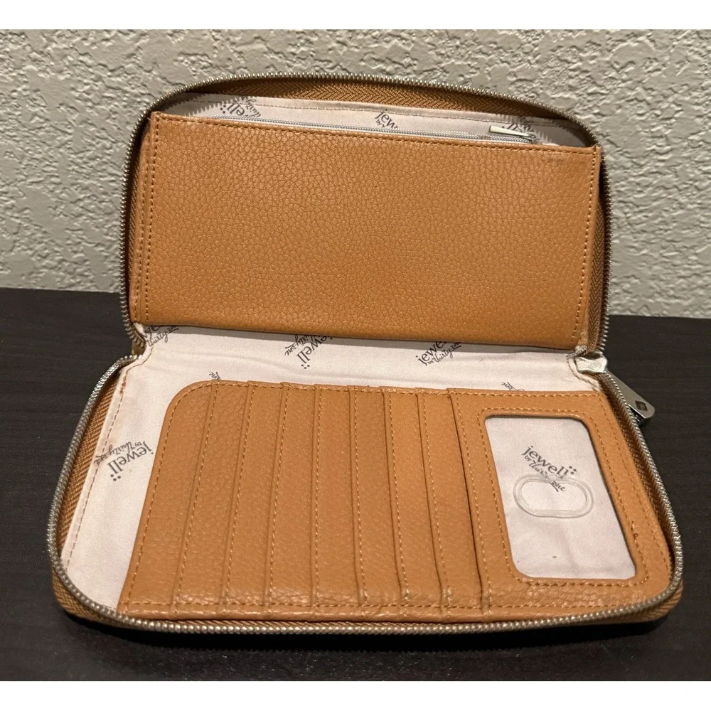 Jewell  By Thirty One  Tan Metallic Cork  Wallet EUC